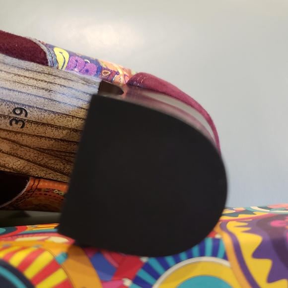 NEW Embassy London Burgundy Purple Paisley Roulette Suede Leather Block Heel - Picture 10 of 15